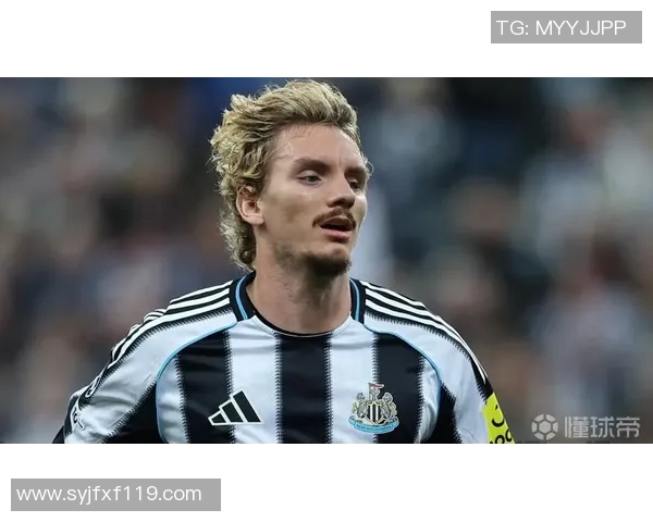 范戴克的传奇之路：从默默无闻到足坛巨星的蜕变与荣耀