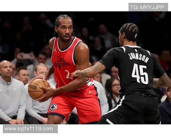 莱昂纳德缺席引发热议快船队遭到NBA官方警告处理